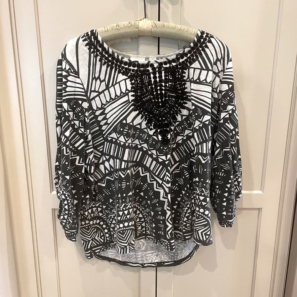 Chicos Black & White Pattern Top